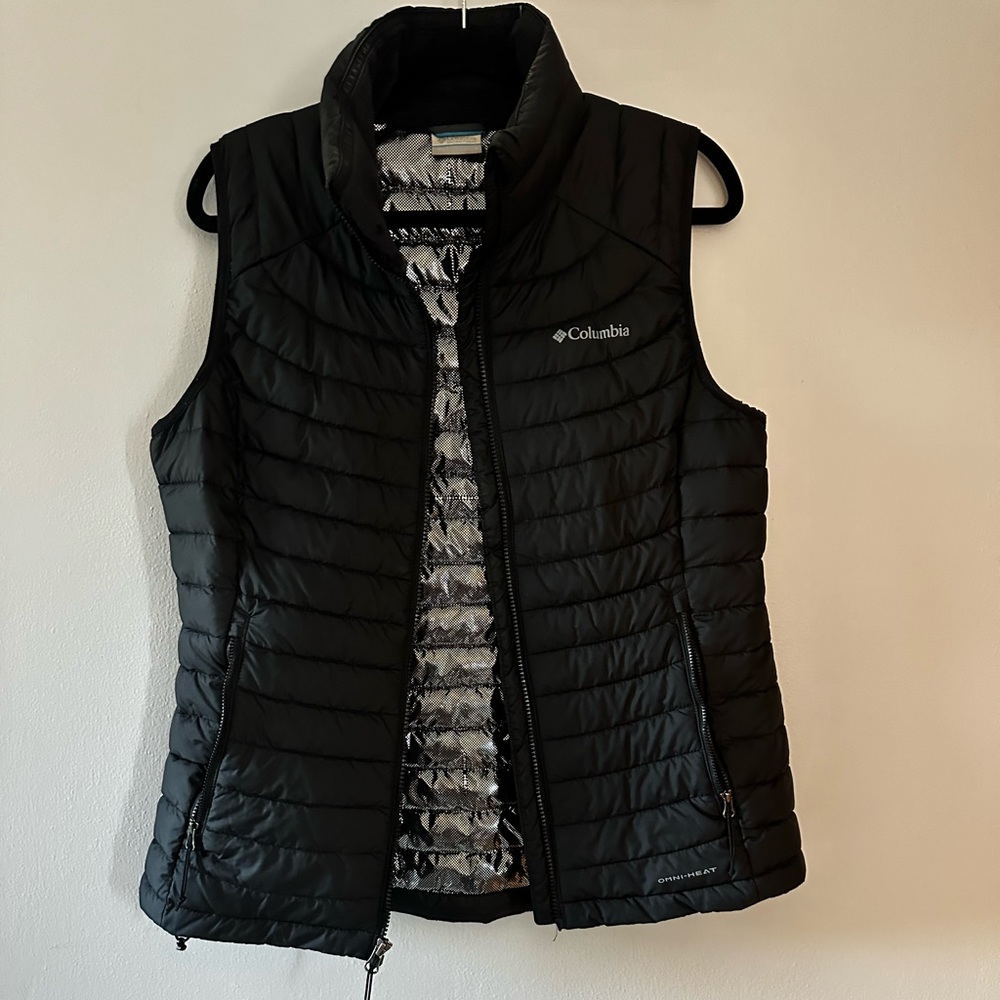 Columbia Women’s Omni-heat vest; size large; black